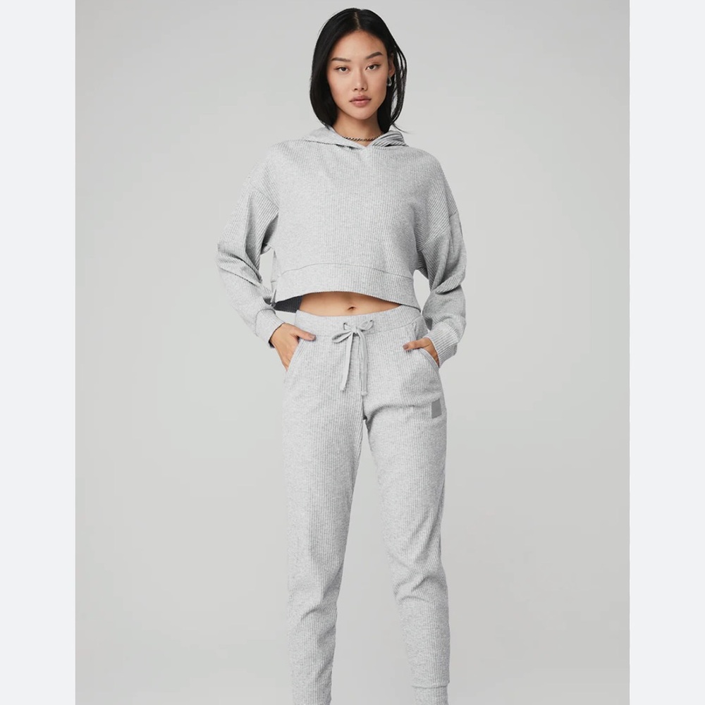 Alo Yoga Muse Set